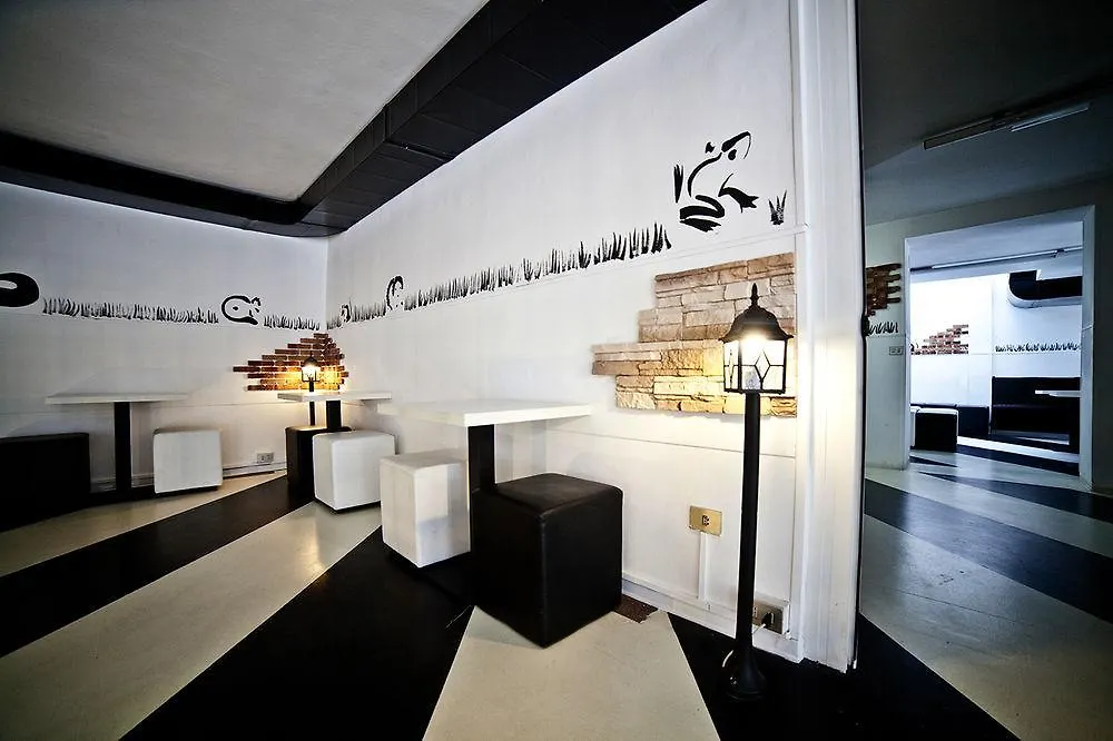 New Generation Hostel Milan Center 0*,