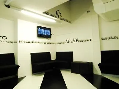 New Generation Hostel Milan Center 0*,